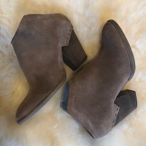 Dolce Vita Haku Suede Mules